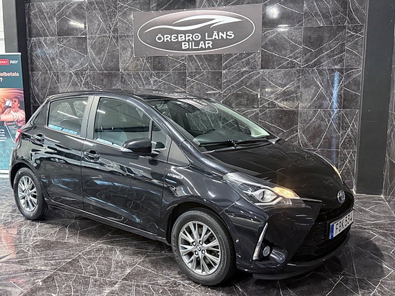 Toyota Yaris 3 of 29