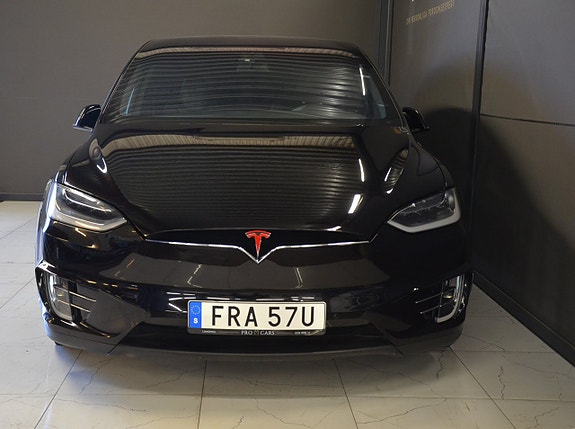 Tesla Model X 6 of 21