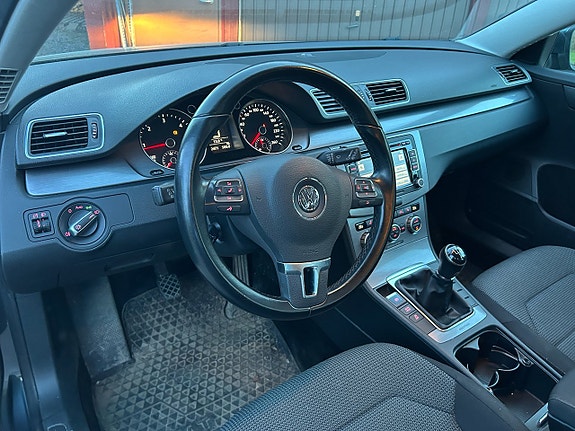 Volkswagen Passat 5 of 5