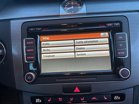 Volkswagen Passat 11 of 13