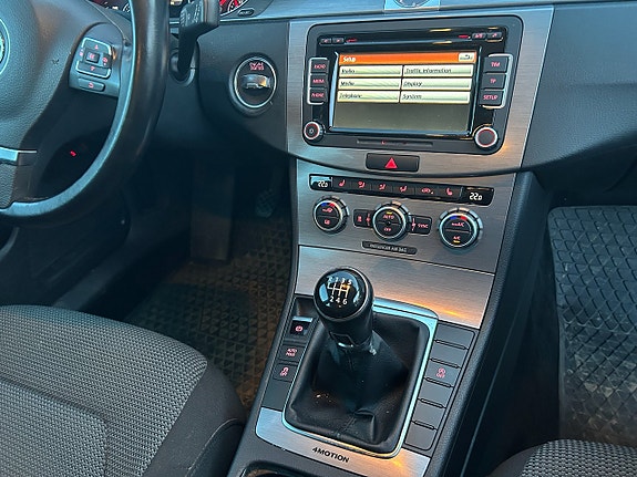 Volkswagen Passat 12 of 13