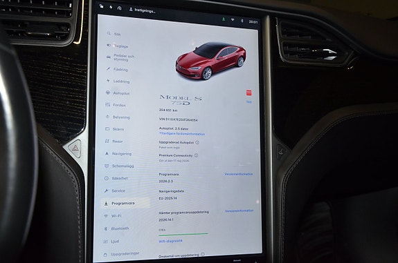 Tesla Model S 20 of 20