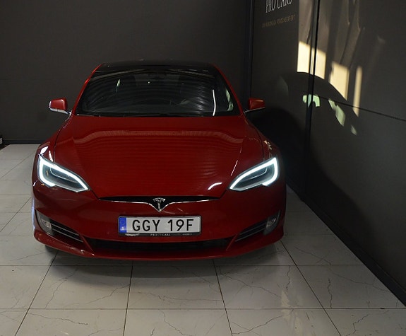 Tesla Model S 5 of 5