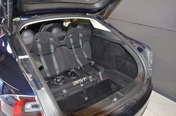 Tesla Model S 9 of 19