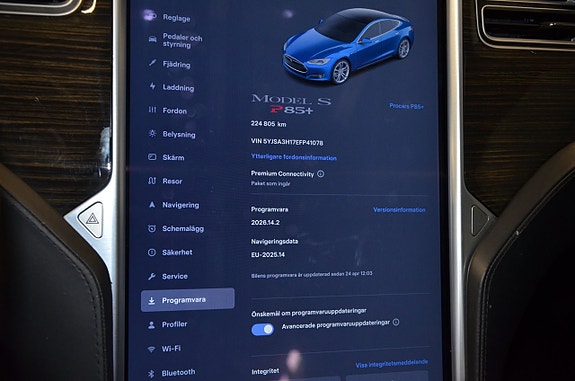 Tesla Model S 19 of 19
