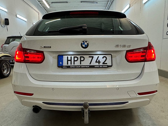BMW 318d 8 of 23