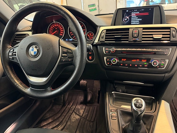 BMW 318d 13 of 23