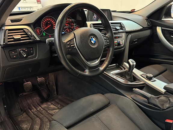 BMW 318d 9 of 23