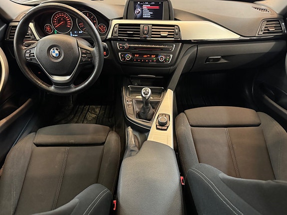 BMW 318d 12 of 23