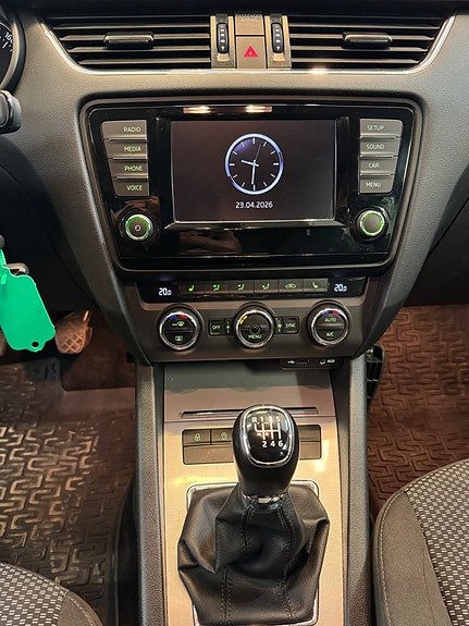 Skoda Octavia 13 of 23