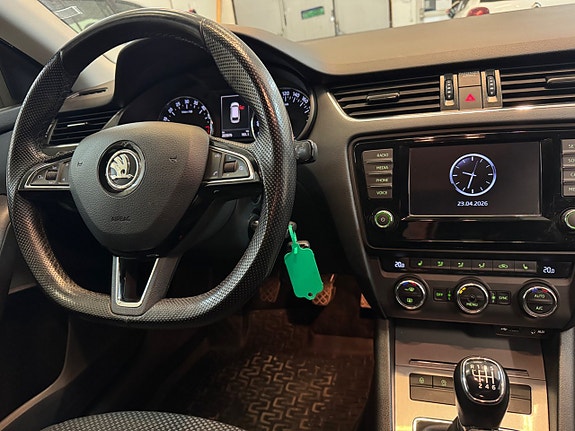 Skoda Octavia 15 of 23