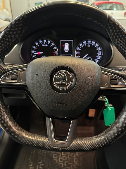 Skoda Octavia 10 of 23
