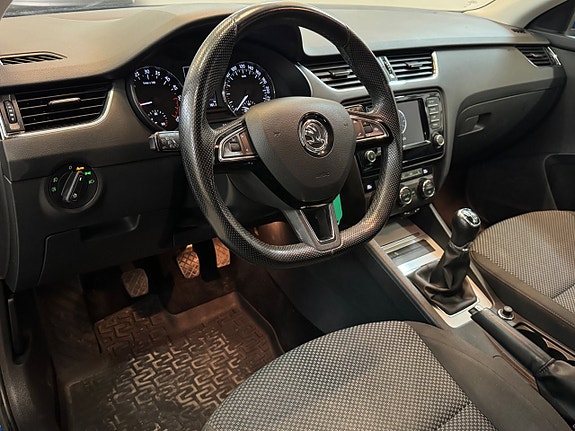Skoda Octavia 9 of 23