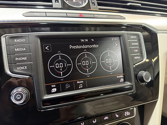Volkswagen Passat Alltrack 20 of 28