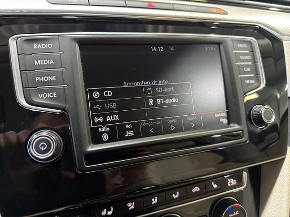Volkswagen Passat Alltrack 16 of 28
