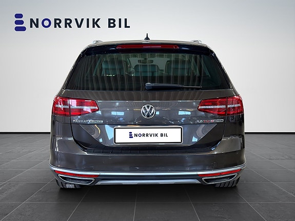 Volkswagen Passat Alltrack 6 of 28