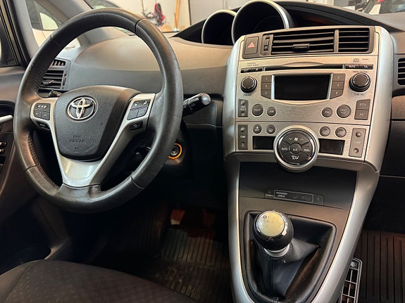Toyota Verso 13 of 20