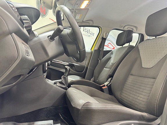 Renault Clio 12 of 17