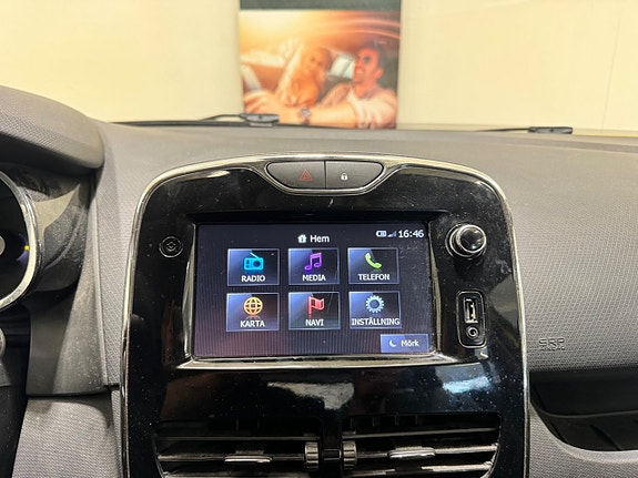Renault Clio 16 of 17
