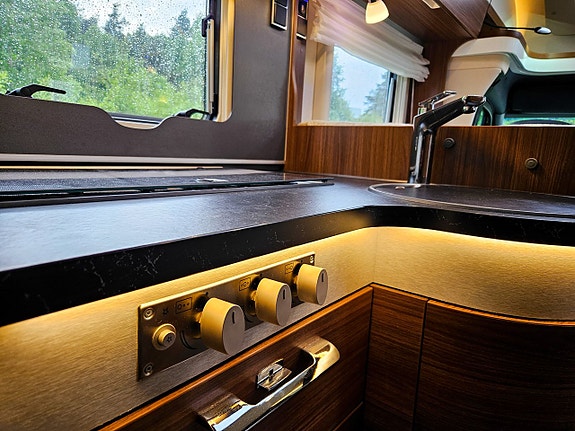 Hymer B-MC T 600 WhiteLine 12 of 18