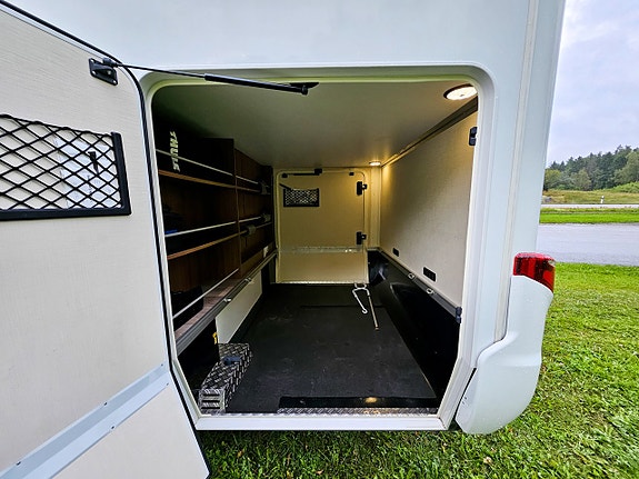 Hymer B-MC T 600 WhiteLine 11 of 18