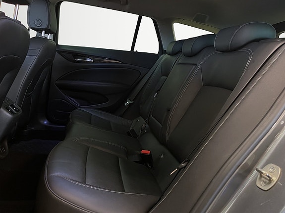 Opel Insignia 12 of 29
