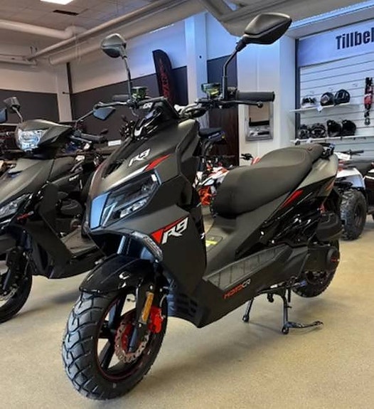 MOTO CR R9 SP Få hjälm på köpet!