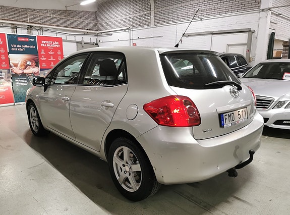 Toyota Auris 3 of 5