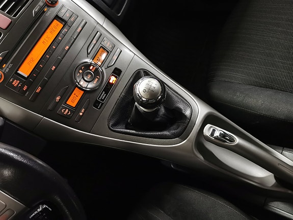 Toyota Auris 16 of 17