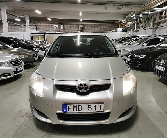 Toyota Auris 5 of 5