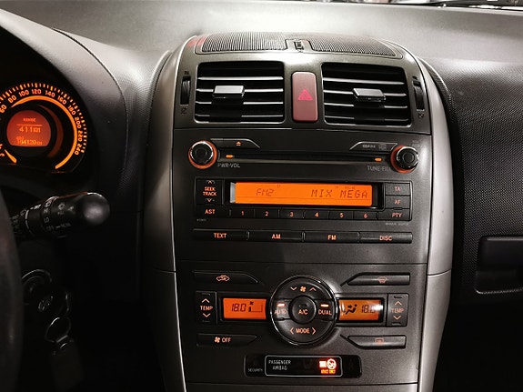 Toyota Auris 17 of 17