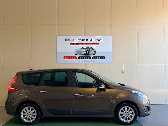 Renault Grand Scenic III 4 of 5