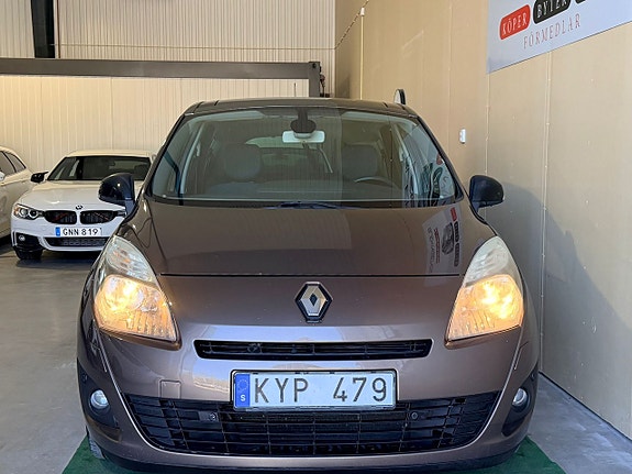 Renault Grand Scenic III 2 of 5