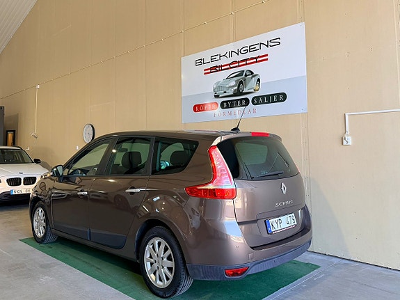 Renault Grand Scenic III 18 of 19