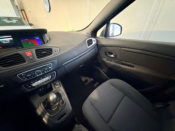 Renault Grand Scenic III 11 of 19