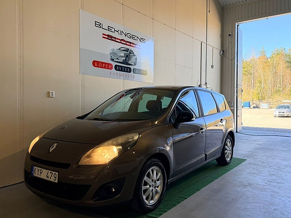 Renault Grand Scenic III 16 of 19