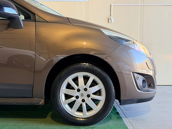 Renault Grand Scenic III 3 of 5