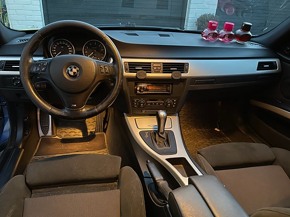 BMW 325i 6 of 9