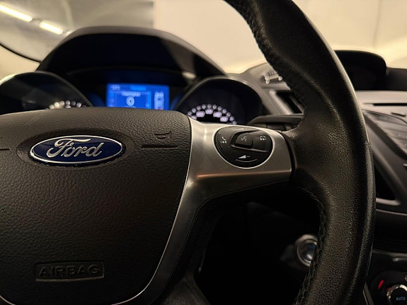 Ford Kuga 13 of 19