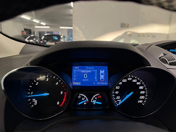 Ford Kuga 9 of 19
