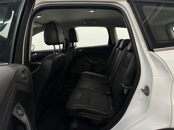 Ford Kuga 17 of 19