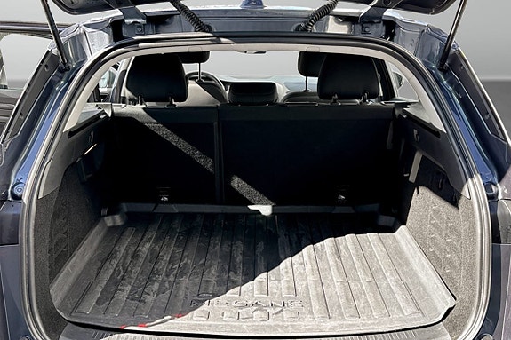Renault Megane 9 of 9