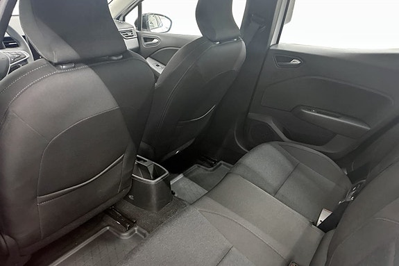 Renault Clio 11 of 12