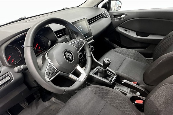 Renault Clio 8 of 12