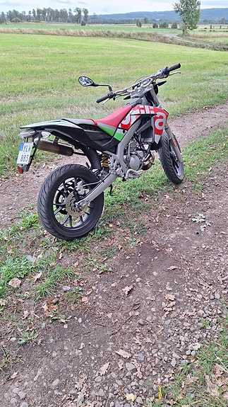 Aprilia SX 50 3 of 4