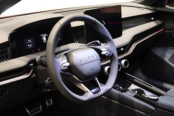 Skoda Superb 13 of 27