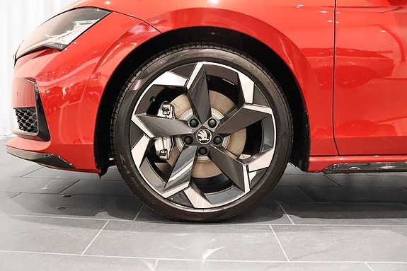 Skoda Superb 8 of 27