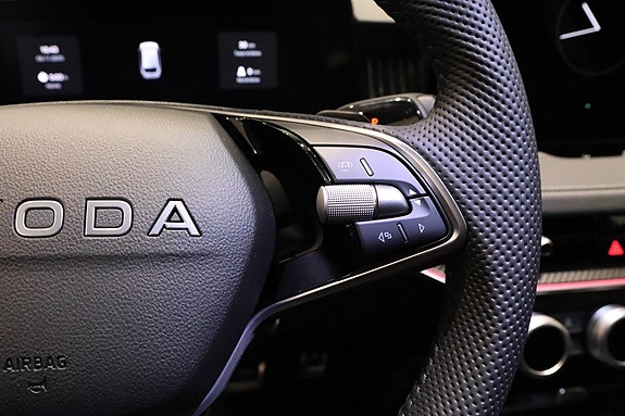 Skoda Superb 16 of 27