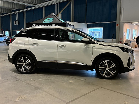 Peugeot 3008 3 of 5