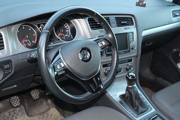 Volkswagen Golf VII 5 of 17